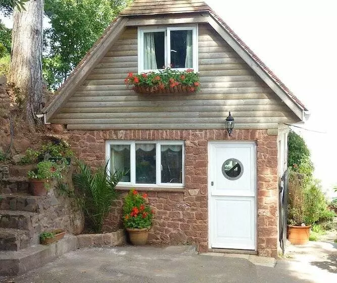 Porthole Cottage