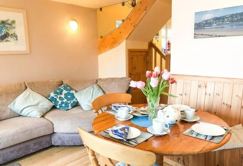 Porthole Cottage