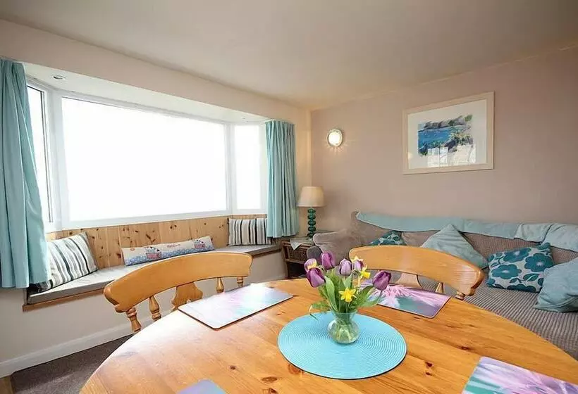 Porthole Cottage