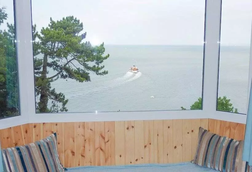 Porthole Cottage