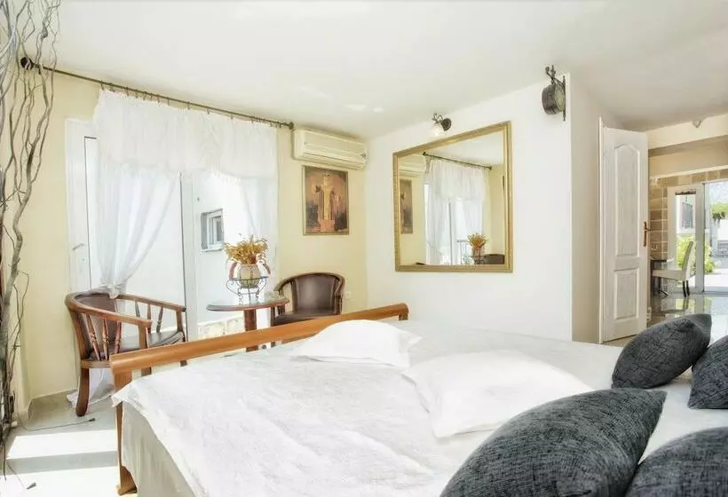 Apartments Admiral