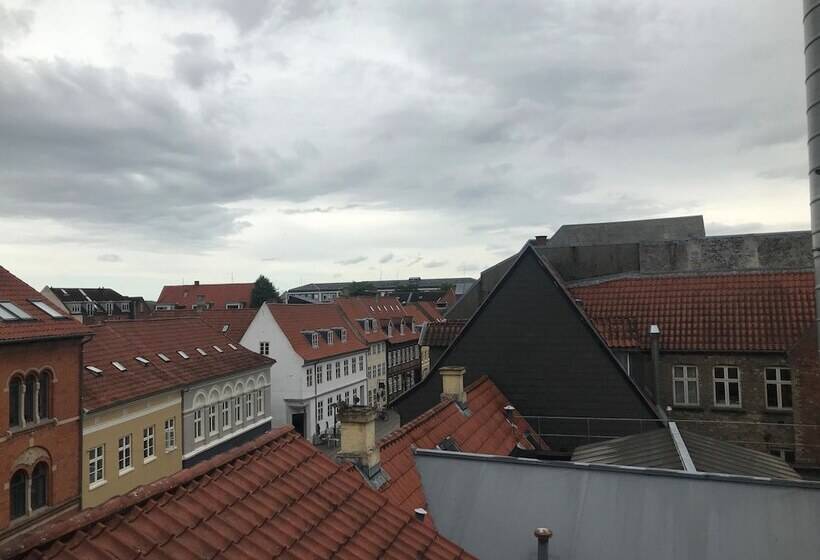 City Hotel Apartments