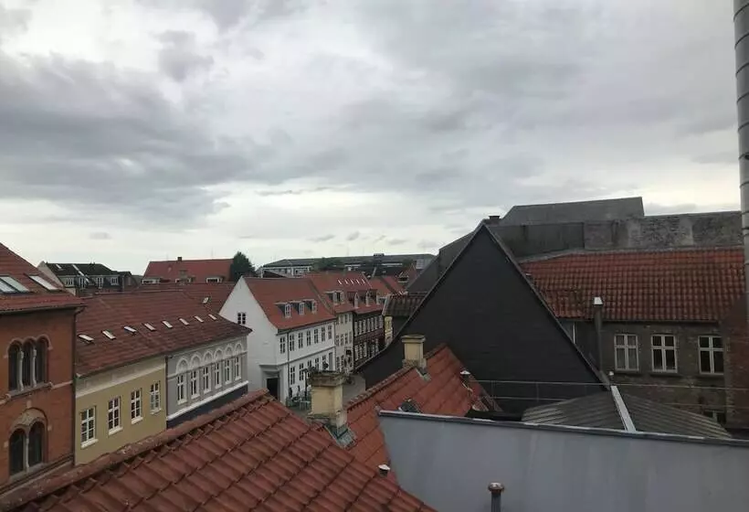 City Hotel Apartments