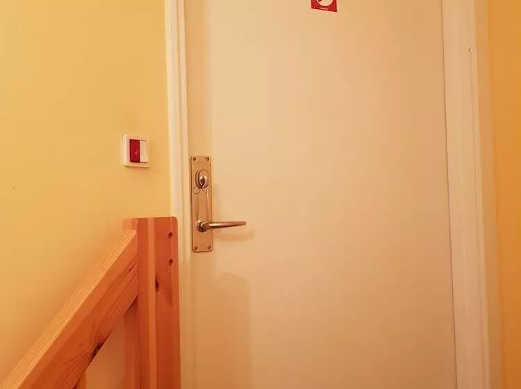 City Hotel Apartments