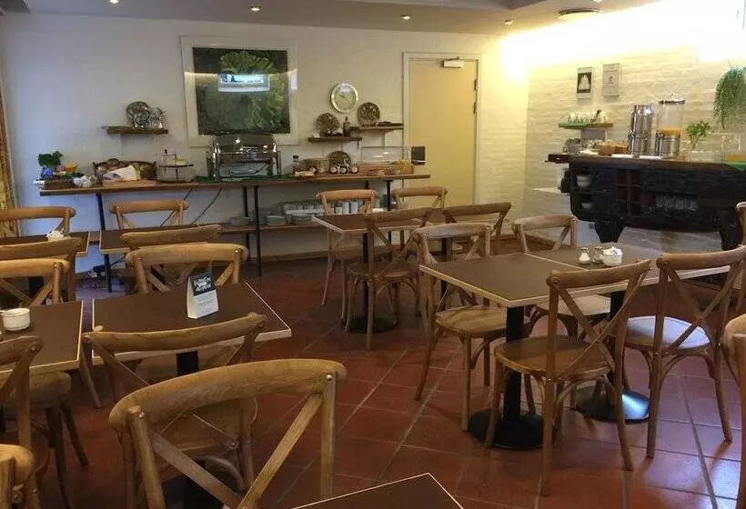 City Hotel Apartments