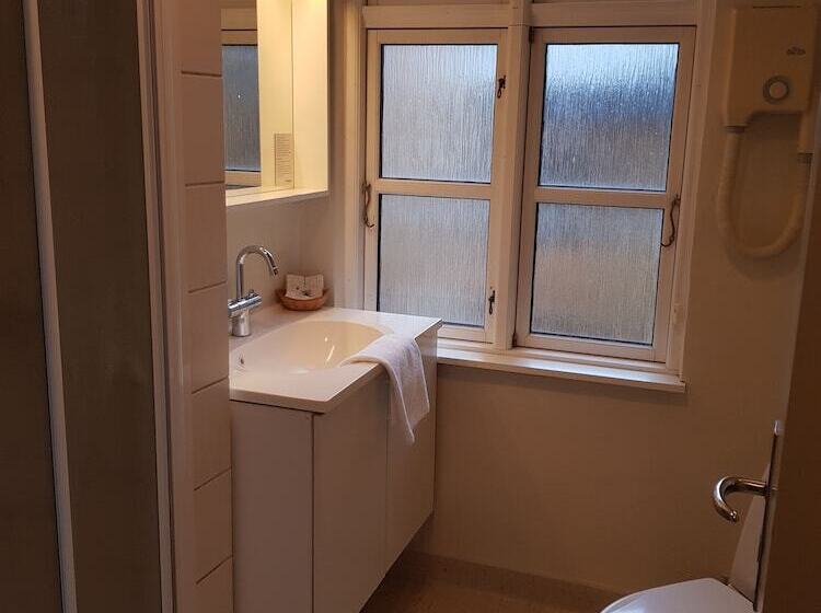 City Hotel Apartments