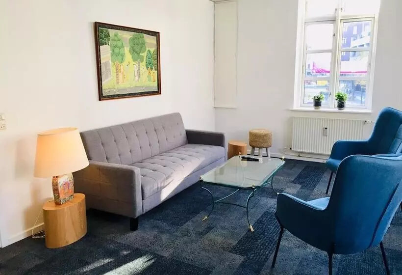 City Hotel Apartments