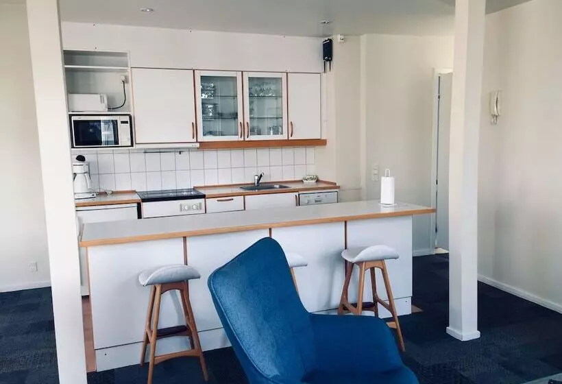 City Hotel Apartments