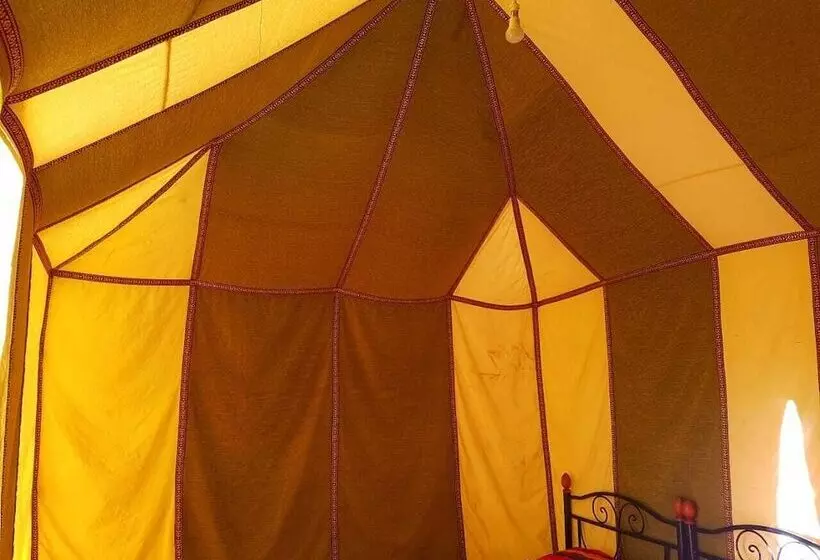 ホテル Bivouac Ouzina Porte De Sahara