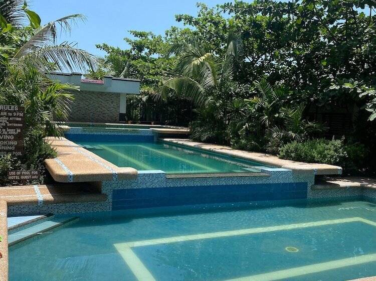 호텔 Marand Beach Resort