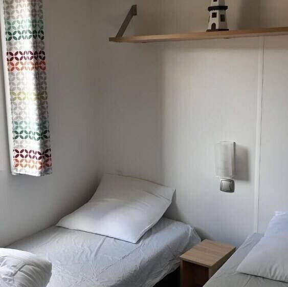 Hotell Tourne Pied à Collier