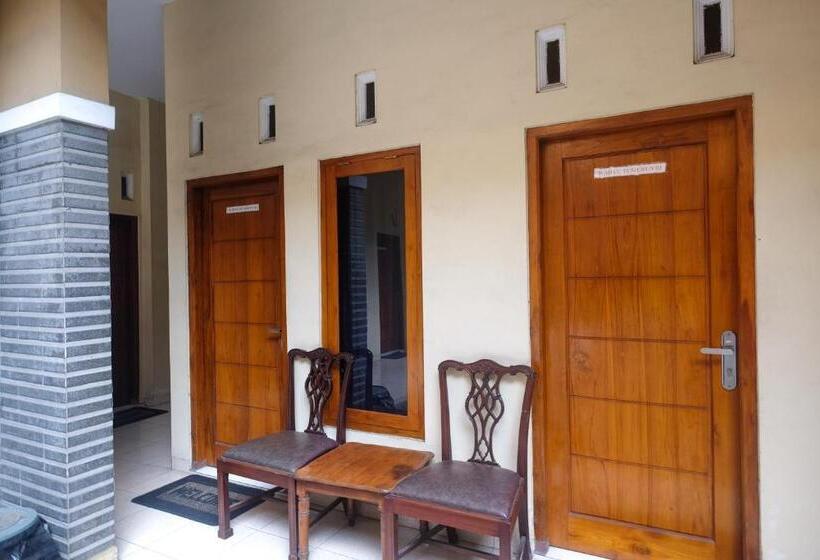 Hôtel Urbanview Syariah Wisma Wongso Borobudur