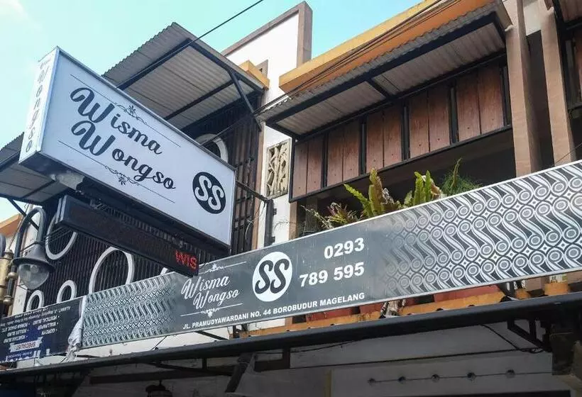 Hotelli Urbanview Syariah Wisma Wongso Borobudur