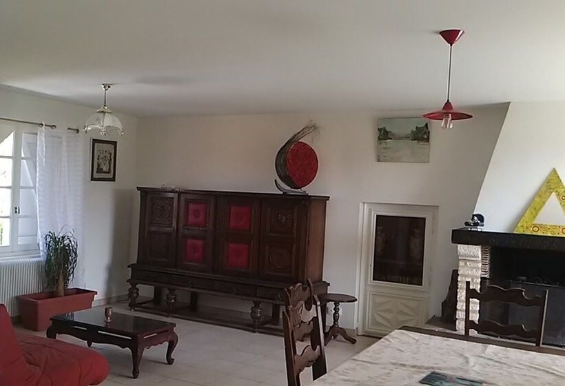 Les Meulières  Le Gite