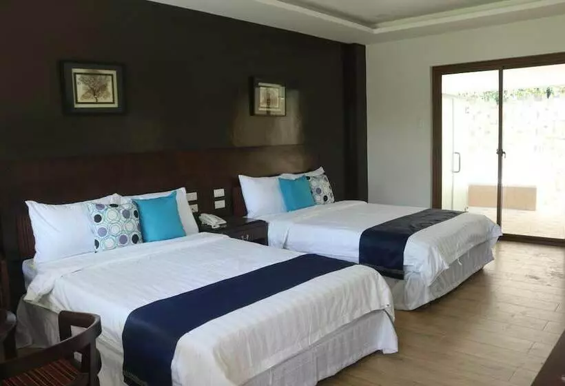 ホテル Marand Beach Resort