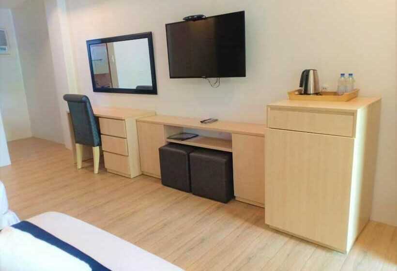 호텔 Marand Beach Resort