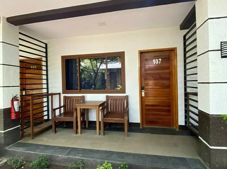 ホテル Marand Beach Resort