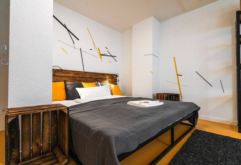 Nice And Clean Hostel Room For 3 2c