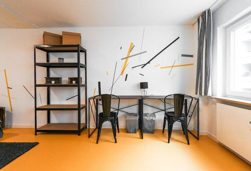 Nice And Clean Hostel Room For 3 2c