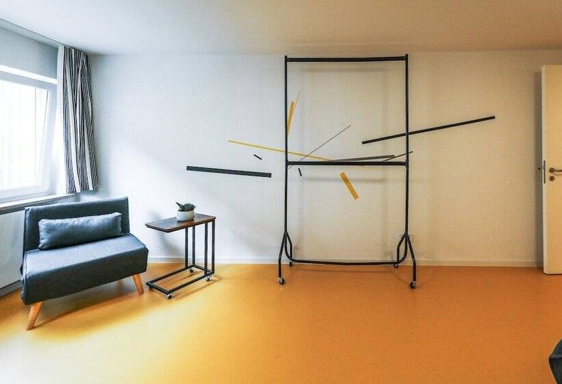 Nice And Clean Hostel Room For 3 2c