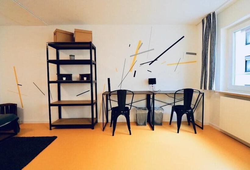 Nice And Clean Hostel Room For 3 2c