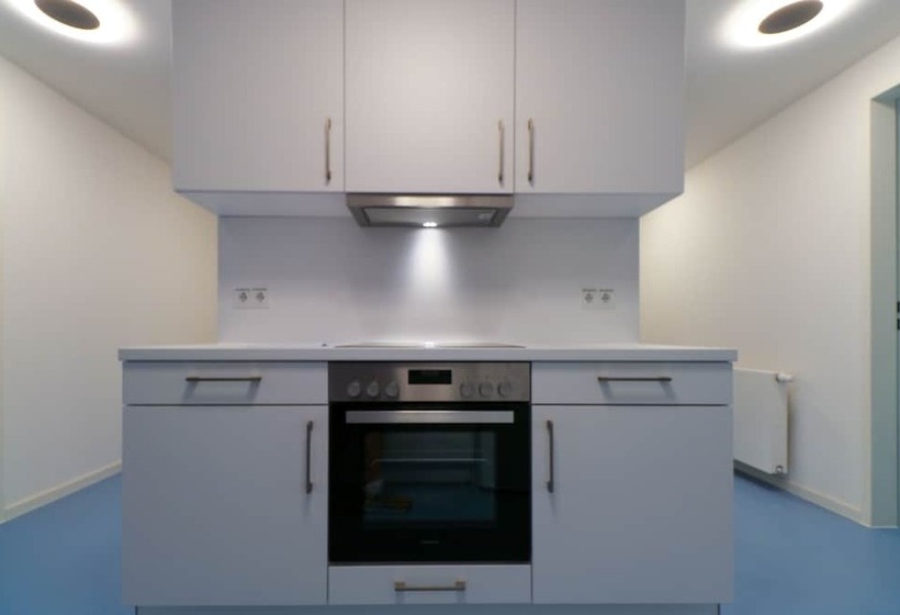 Nice And Clean Hostel Room For 3 2c