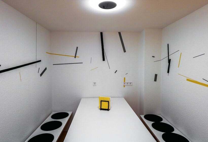 Nice And Clean Hostel Room For 3 2c