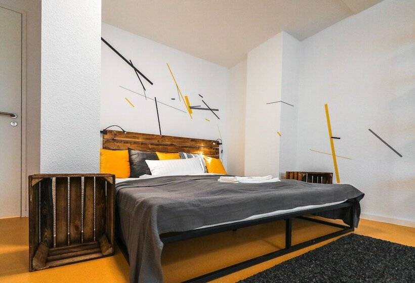 Nice And Clean Hostel Room For 3 2c