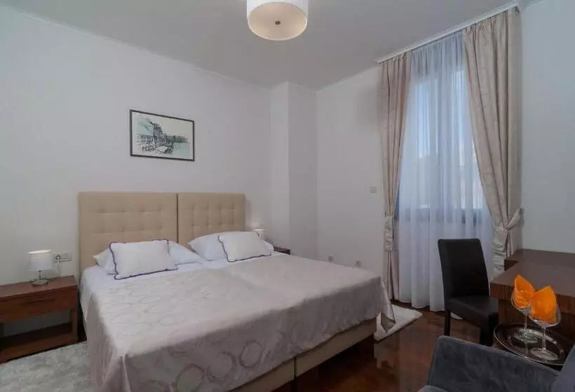 ペンション Luxury Rooms Near The Beach1