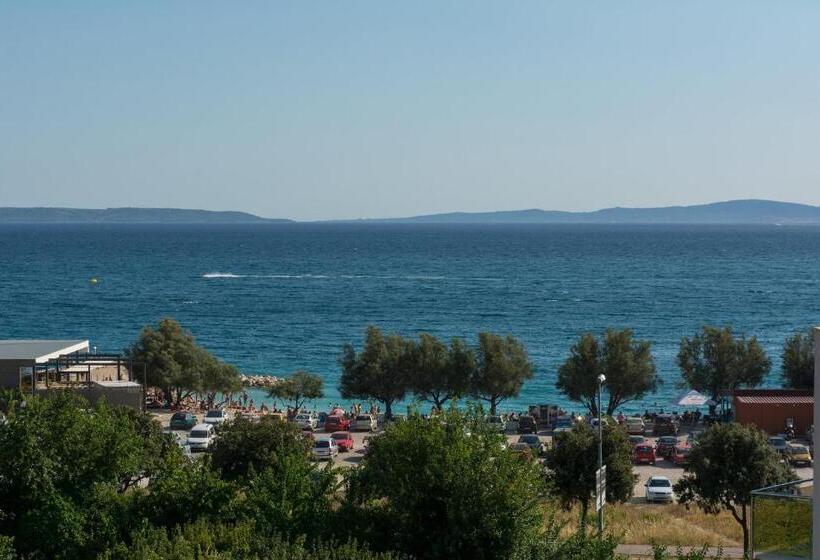Panzió Luxury Rooms Near The Beach1