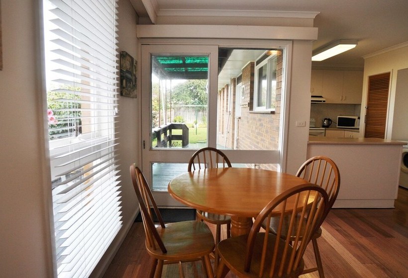 Salty Sands  Meters From The Beach, Free Wifi