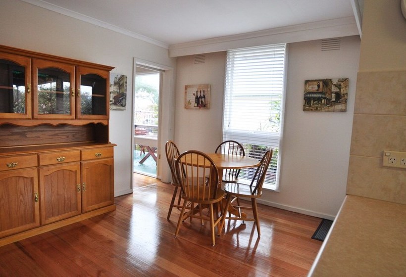 Salty Sands  Meters From The Beach, Free Wifi