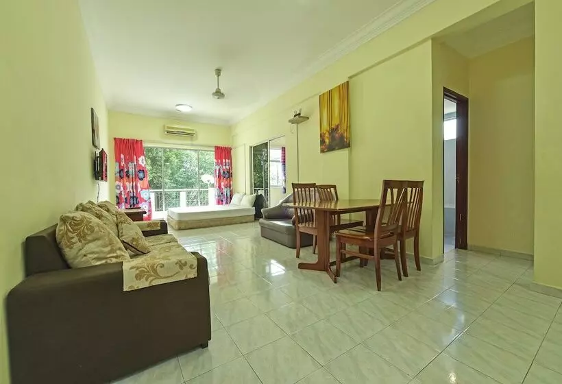 هتل Apartment Teluk Batik