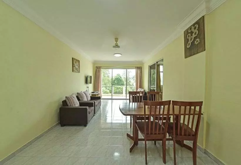 هتل Apartment Teluk Batik