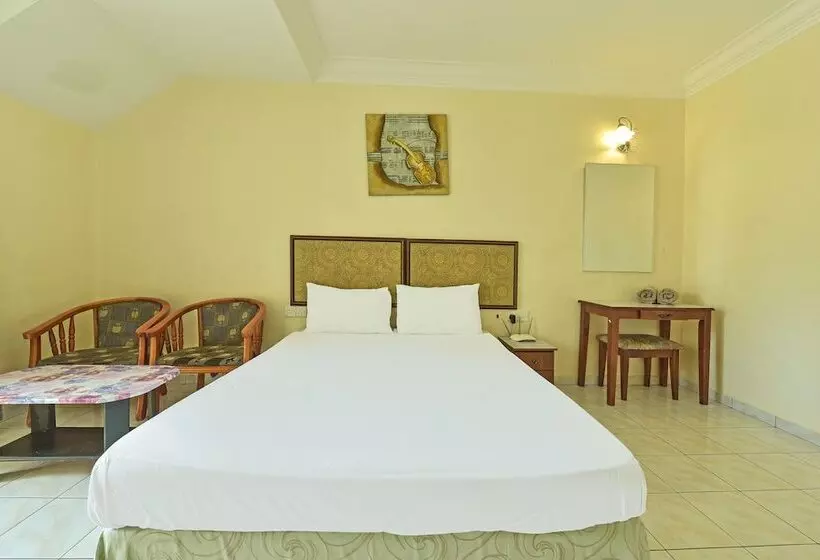 هتل Apartment Teluk Batik