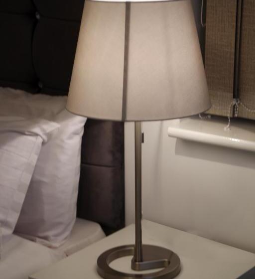 Отель Atz&h Inn