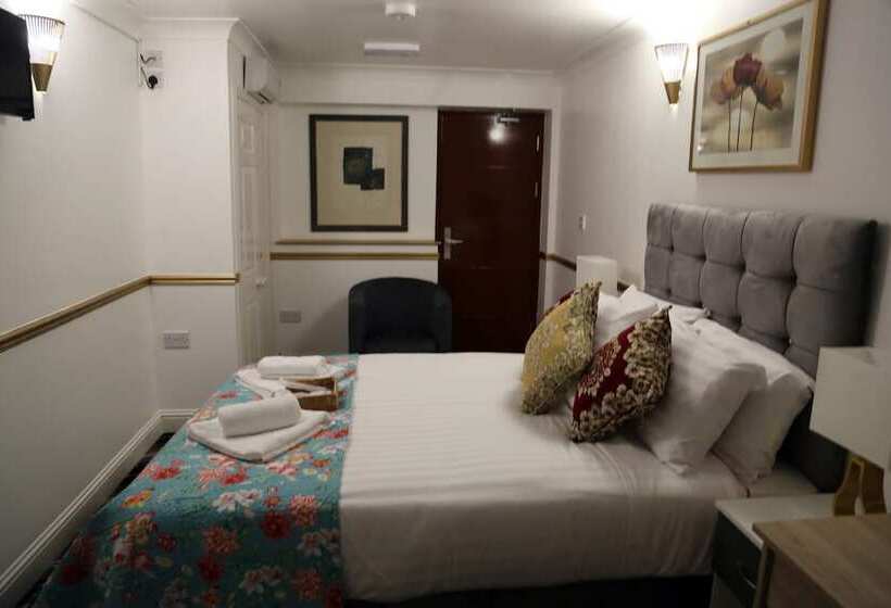 Отель Atz&h Inn