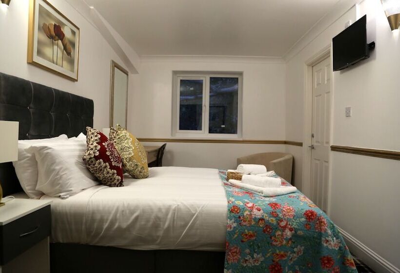 Отель Atz&h Inn