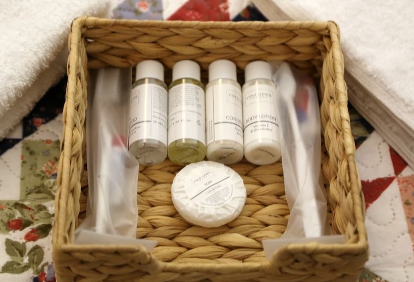 Отель Atz&h Inn