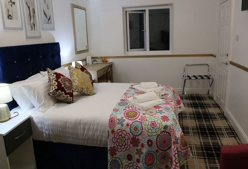 Отель Atz&h Inn