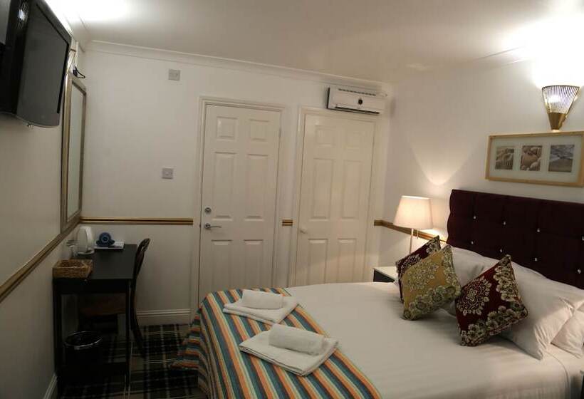 Отель Atz&h Inn