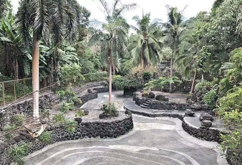 Hotelli Overlooking Lagoon At Sitio De Amor