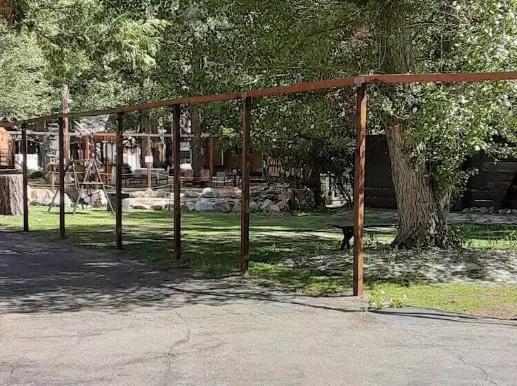 Grey Squirrel Resort