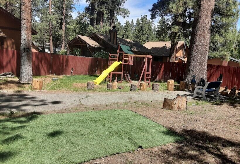 Grey Squirrel Resort