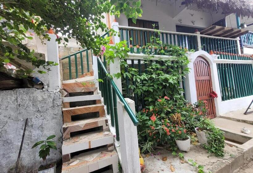 هتل Hostel Rincon Del Mar Ebenezer