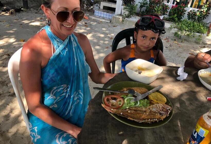 هتل Hostel Rincon Del Mar Ebenezer