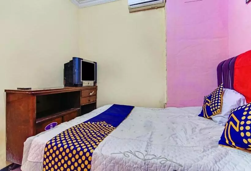 ホテル Spot On 90060 Jq Homestay Syariah