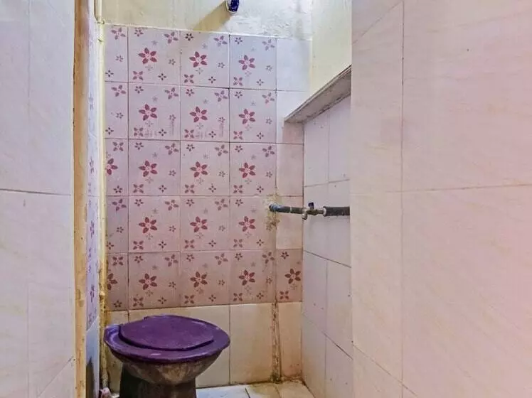 ホテル Spot On 90060 Jq Homestay Syariah