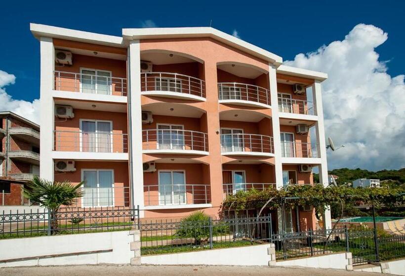 تختخواب و صبحانه Open Sky Apartments