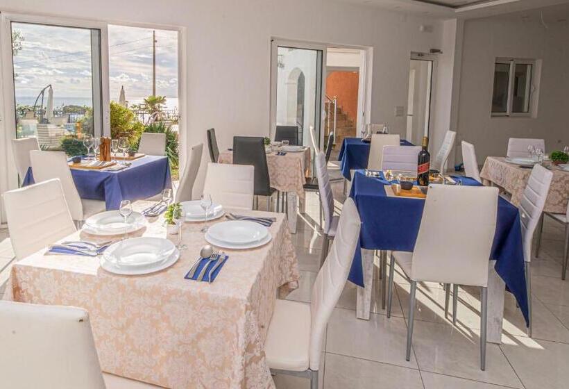 تختخواب و صبحانه Open Sky Apartments